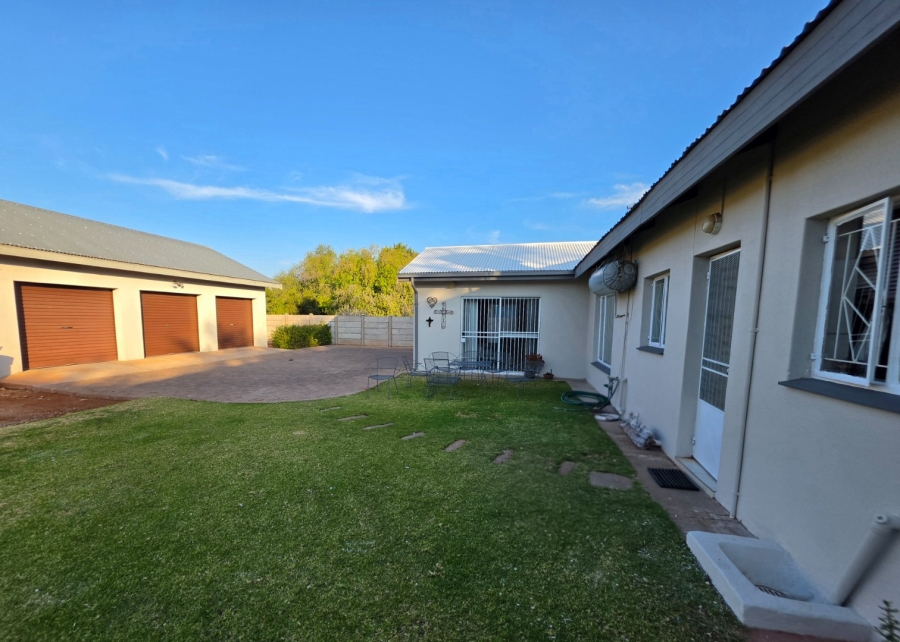 4 Bedroom Property for Sale in Blydeville Northern Cape